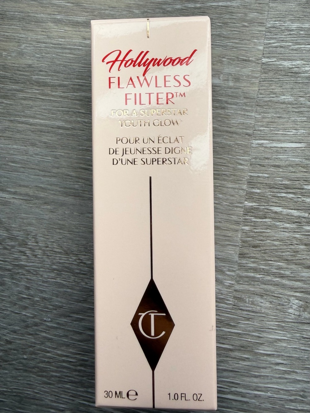 Charlotte Tilbury Hollywood Flawless Filter In “2.5 Fair”